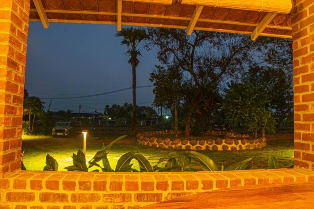 Holy Mountain Villa - Tiruvannāmalai Exteriör bild